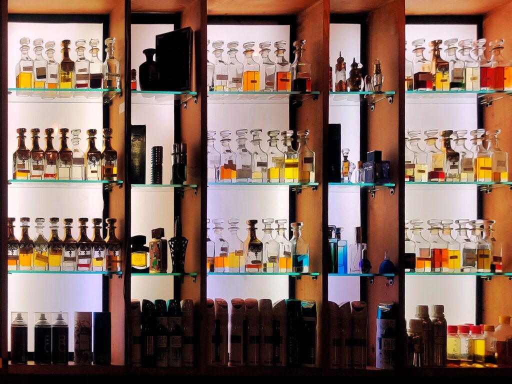 présentoir de parfum